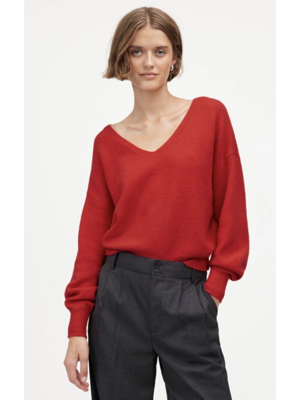 MADEWELL Wedged V-Neck Sweater in Bright Cherry Red Medium Wool Blend Preppy